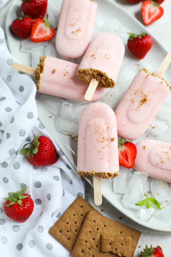 Strawberry-Cheesecake-Smoothie-Pops-15-of-18-e1594053109118